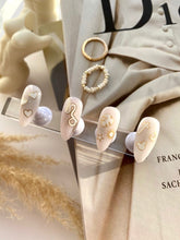 Load image into Gallery viewer, IBDI NAILS slider AIR FOIL 21 Cream &amp; Gold Sheet