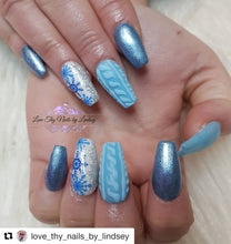 Load image into Gallery viewer, Auqa Snowflakes