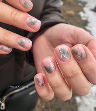 Load image into Gallery viewer, IBDI NAILS - AIR  slider 162 - black and White leaves &amp; Stems