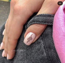 Load image into Gallery viewer, IBDI NAILS - AIR  slider 158 - Black &amp; White Snakes