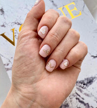 Load image into Gallery viewer, IBDI NAILS slider AIR FOIL 21 Cream &amp; Gold Sheet
