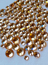 Load image into Gallery viewer, Peach Crystal Nail Gems (mixed sizes x150)