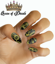 Load image into Gallery viewer, Tassels &amp; Chains NAIL WRAP