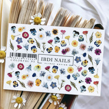 Load image into Gallery viewer, IBDI NAILS slider - COLORFUL 93 - Pressed Flowers