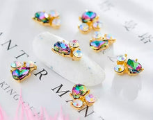 Load image into Gallery viewer, Cluster gold, Green/blue colour shifting teardrop &amp; Crystal ab