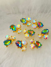 Load image into Gallery viewer, Cluster gold, Green/blue colour shifting teardrop &amp; Crystal ab