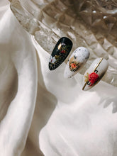 Load image into Gallery viewer, IBDI NAILS slider AIR FOIL 28 - Floral &amp; Gold Accents