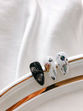 Load image into Gallery viewer, IBDI NAILS slider AIR FOIL 27 - Small Metallic florals