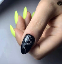 Load image into Gallery viewer, IBDI NAILS - AIR  slider 158 - Black &amp; White Snakes