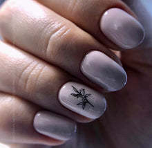 Load image into Gallery viewer, IBDI NAILS - AIR  slider 162 - black and White leaves &amp; Stems