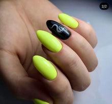 Load image into Gallery viewer, IBDI NAILS - AIR  slider 158 - Black &amp; White Snakes