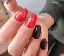 Load image into Gallery viewer, IBDI NAILS - AIR  slider 158 - Black &amp; White Snakes